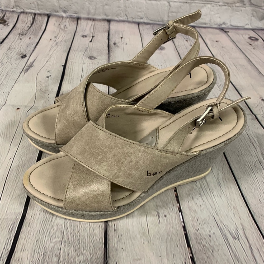 Women's B.O.C. Tan Wedge Sandals Strap Buckle
